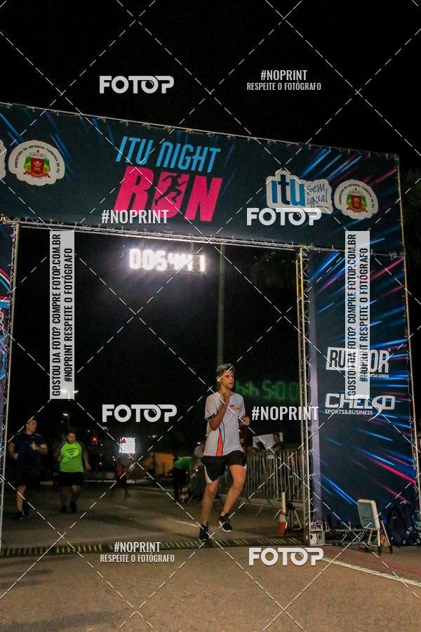Buy your photos of the eventItu Night Run on Fotop