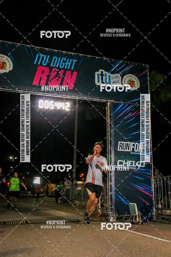 Buy your photos of the eventItu Night Run on Fotop