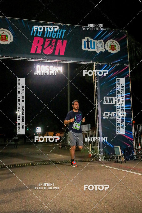 Buy your photos of the eventItu Night Run on Fotop