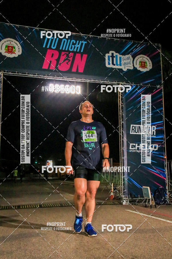 Buy your photos of the eventItu Night Run on Fotop