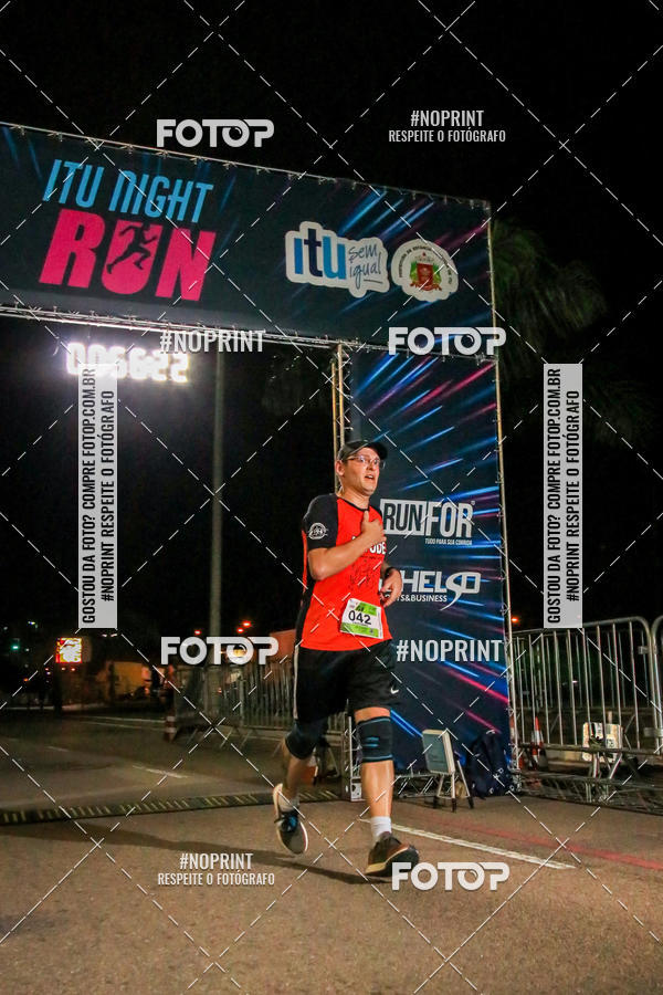 Buy your photos of the eventItu Night Run on Fotop