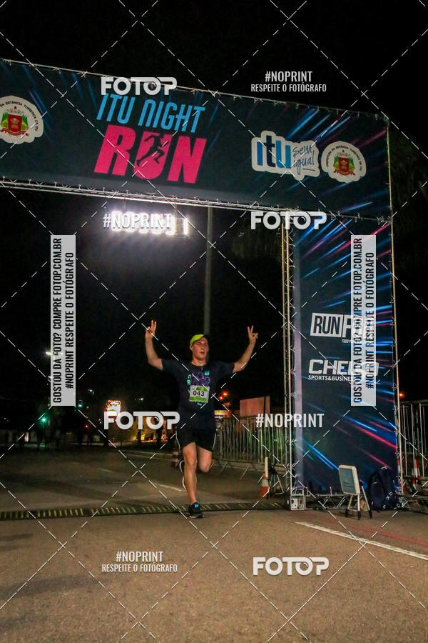 Buy your photos of the eventItu Night Run on Fotop