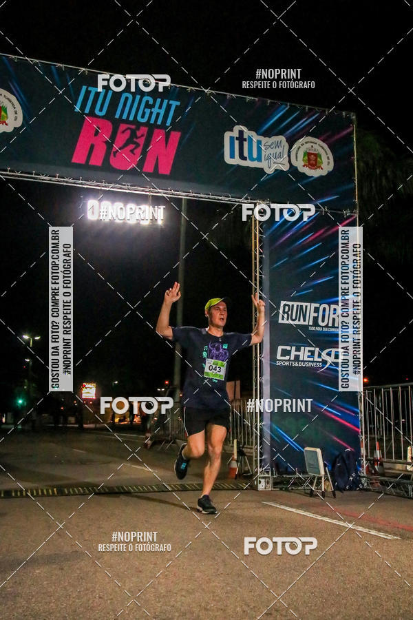 Buy your photos of the eventItu Night Run on Fotop
