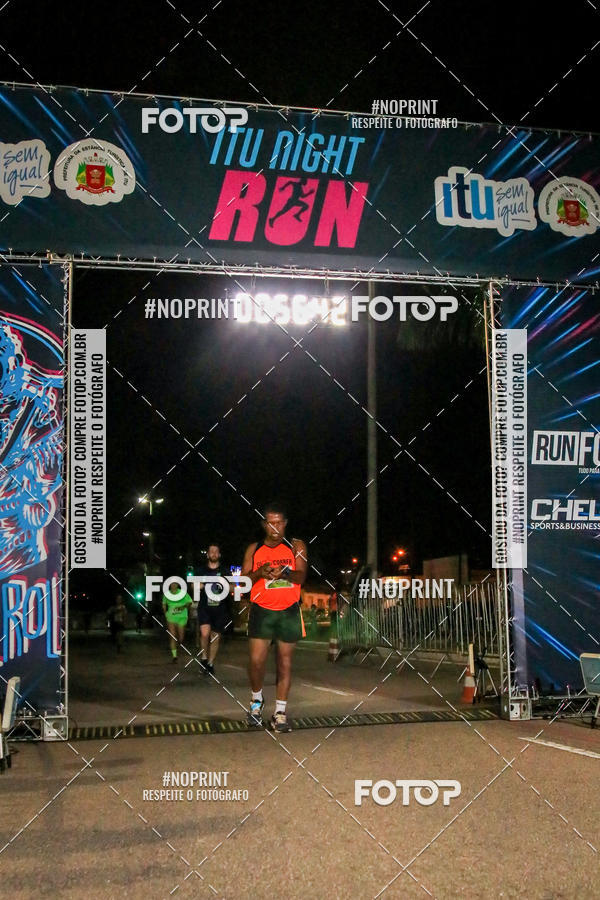 Buy your photos of the eventItu Night Run on Fotop