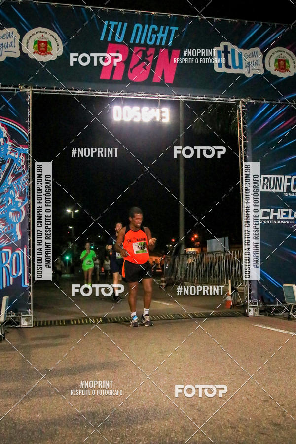 Buy your photos of the eventItu Night Run on Fotop