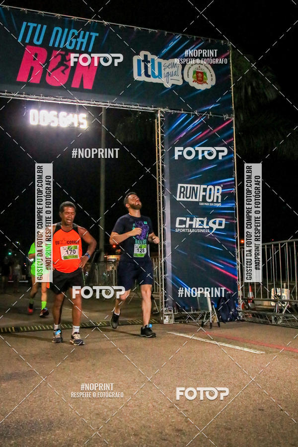 Buy your photos of the eventItu Night Run on Fotop