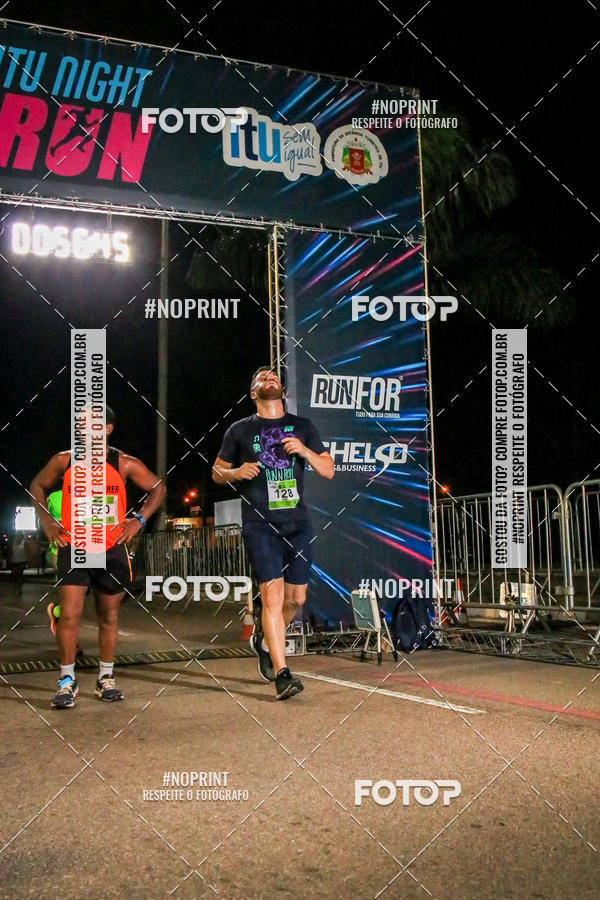 Buy your photos of the eventItu Night Run on Fotop