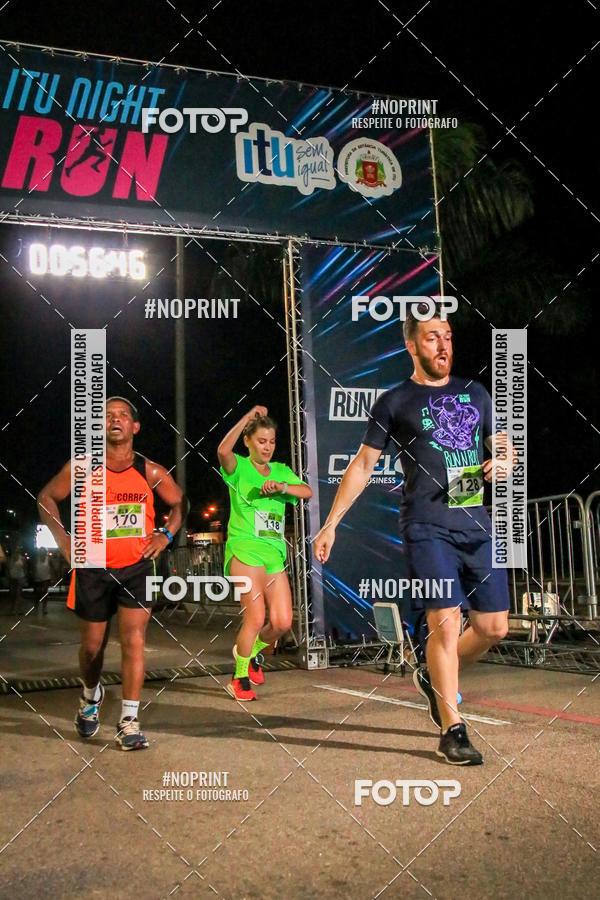 Buy your photos of the eventItu Night Run on Fotop