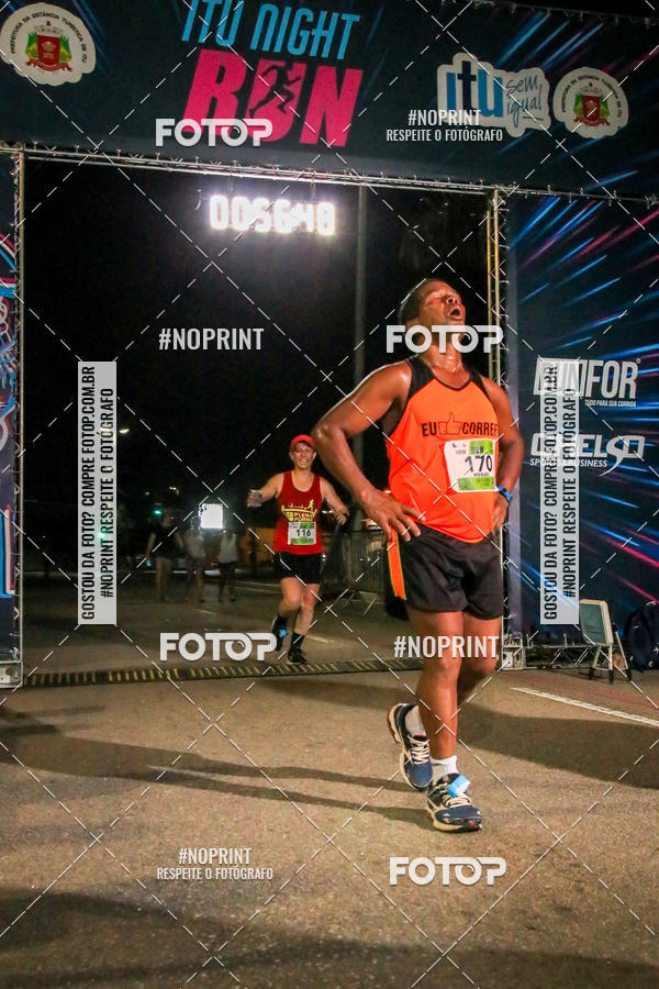 Buy your photos of the eventItu Night Run on Fotop