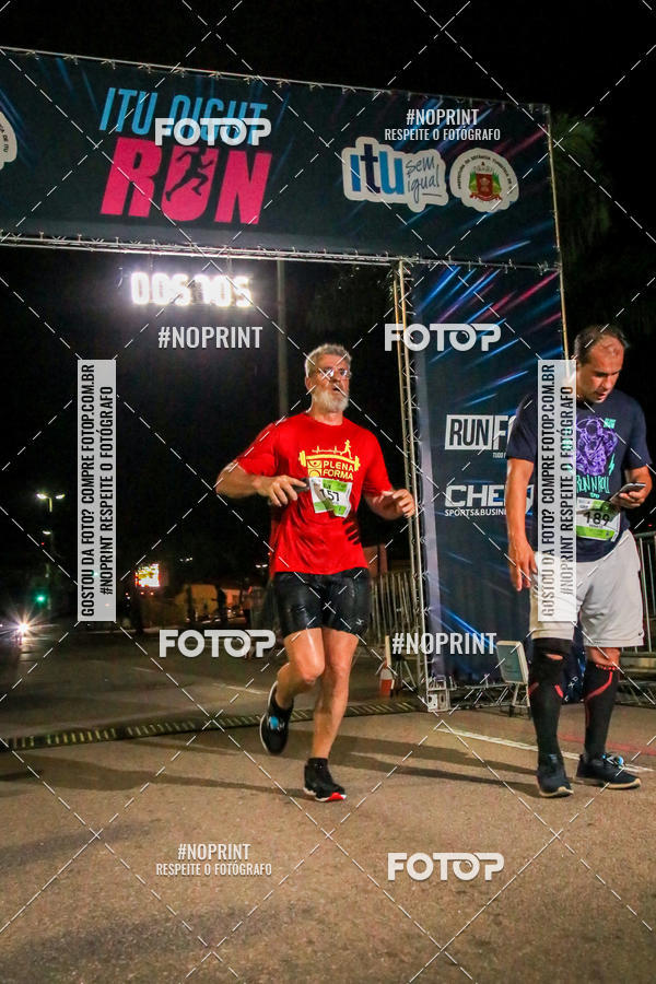 Buy your photos of the eventItu Night Run on Fotop