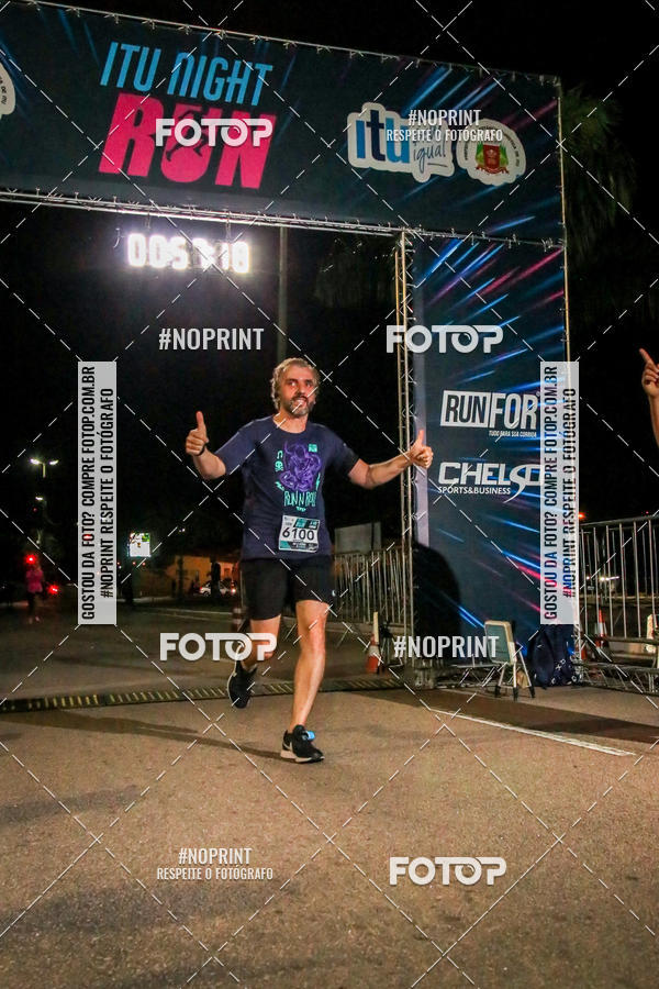 Buy your photos of the eventItu Night Run on Fotop