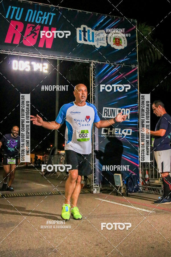 Buy your photos of the eventItu Night Run on Fotop