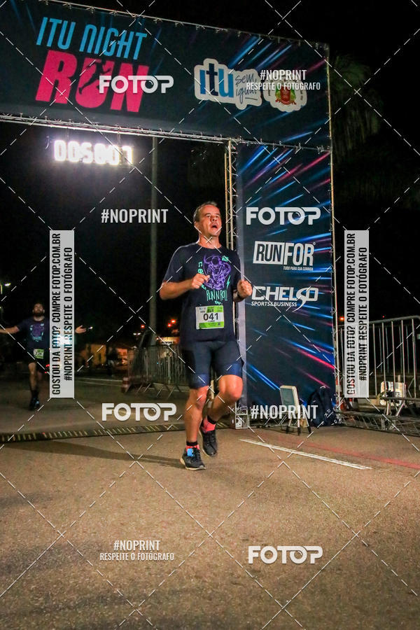 Buy your photos of the eventItu Night Run on Fotop