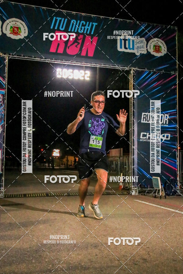 Buy your photos of the eventItu Night Run on Fotop