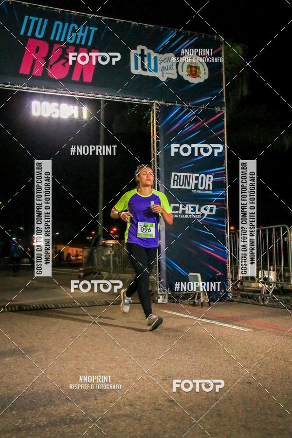 Buy your photos of the eventItu Night Run on Fotop