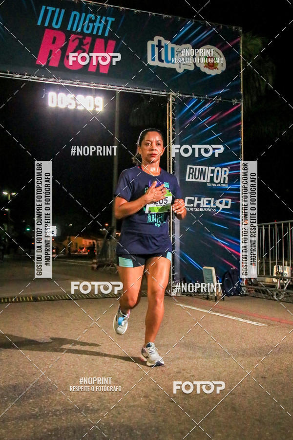 Buy your photos of the eventItu Night Run on Fotop