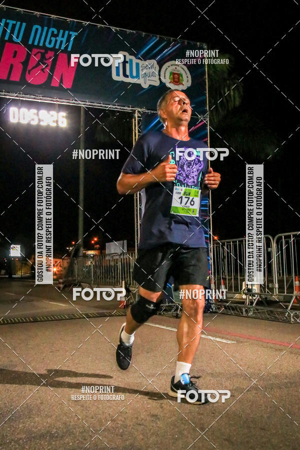 Buy your photos of the eventItu Night Run on Fotop