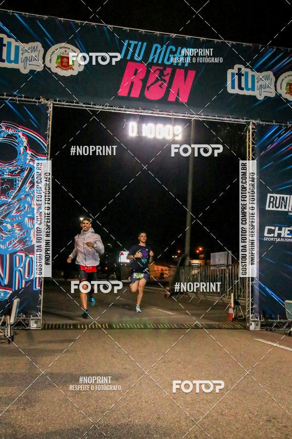 Buy your photos of the eventItu Night Run on Fotop