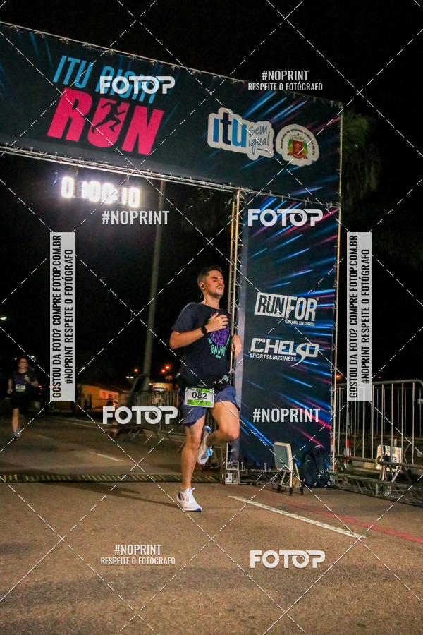 Buy your photos of the eventItu Night Run on Fotop