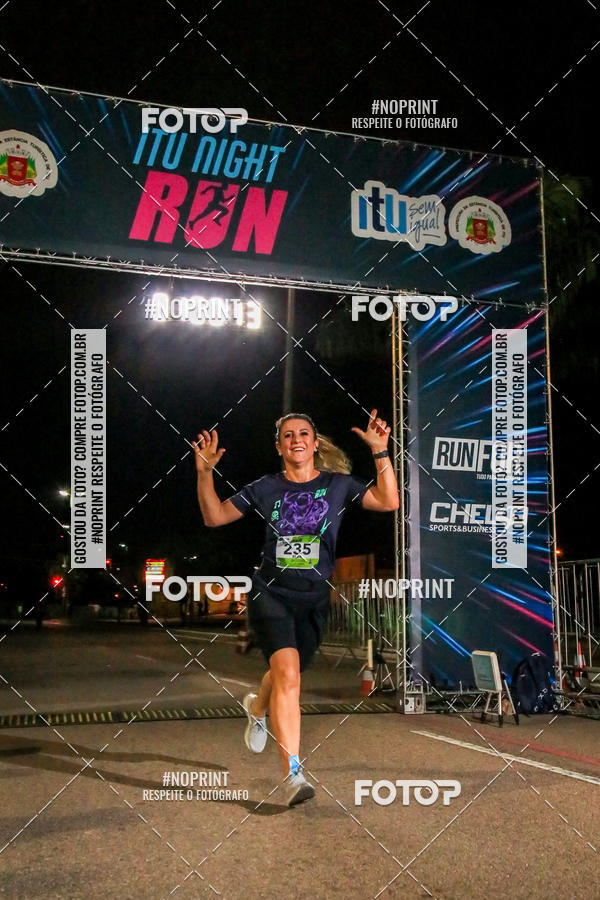 Buy your photos of the eventItu Night Run on Fotop