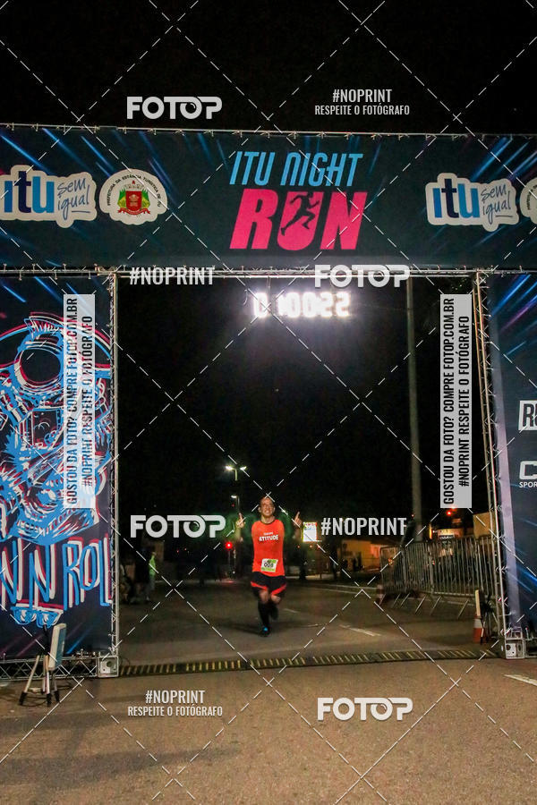 Buy your photos of the eventItu Night Run on Fotop