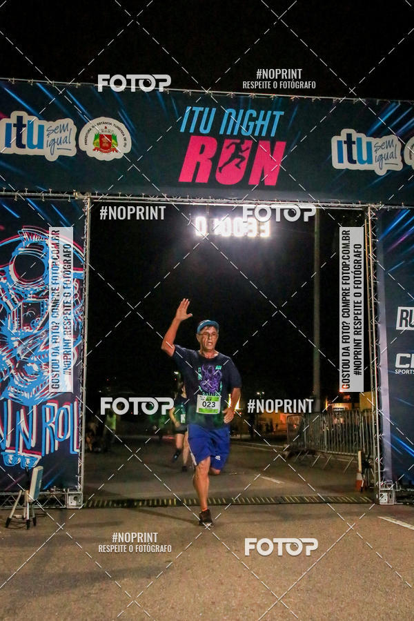 Buy your photos of the eventItu Night Run on Fotop