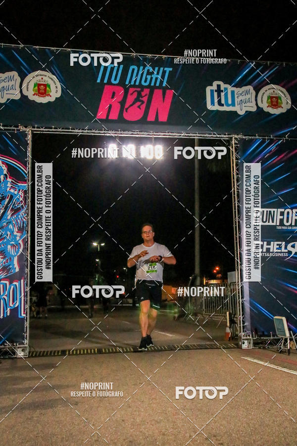 Buy your photos of the eventItu Night Run on Fotop