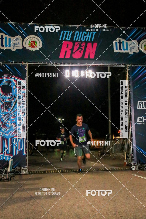 Buy your photos of the eventItu Night Run on Fotop