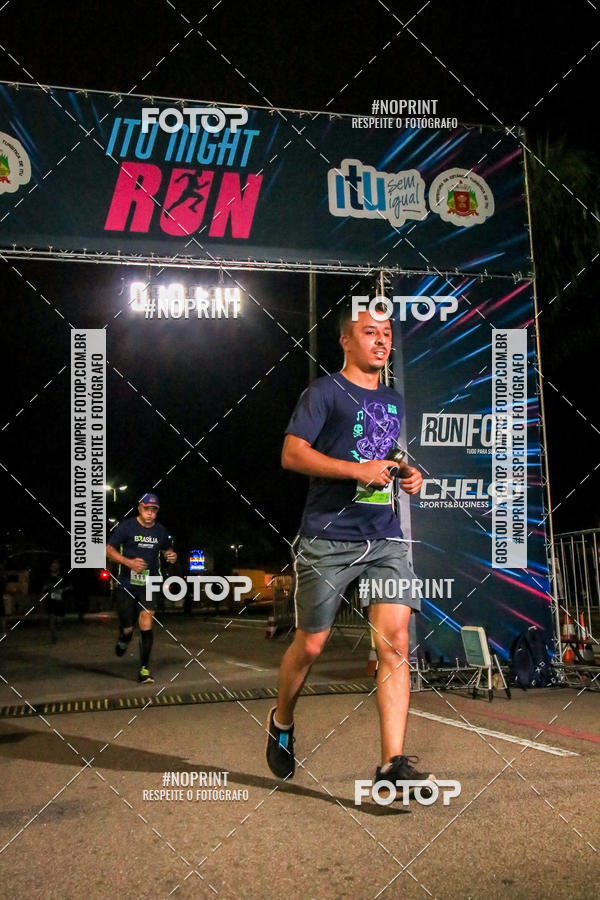 Buy your photos of the eventItu Night Run on Fotop