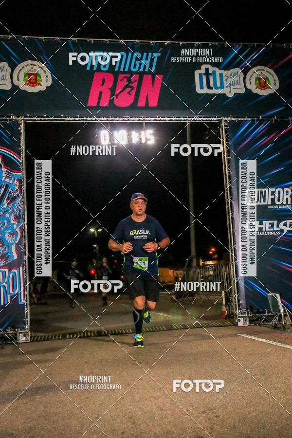 Buy your photos of the eventItu Night Run on Fotop