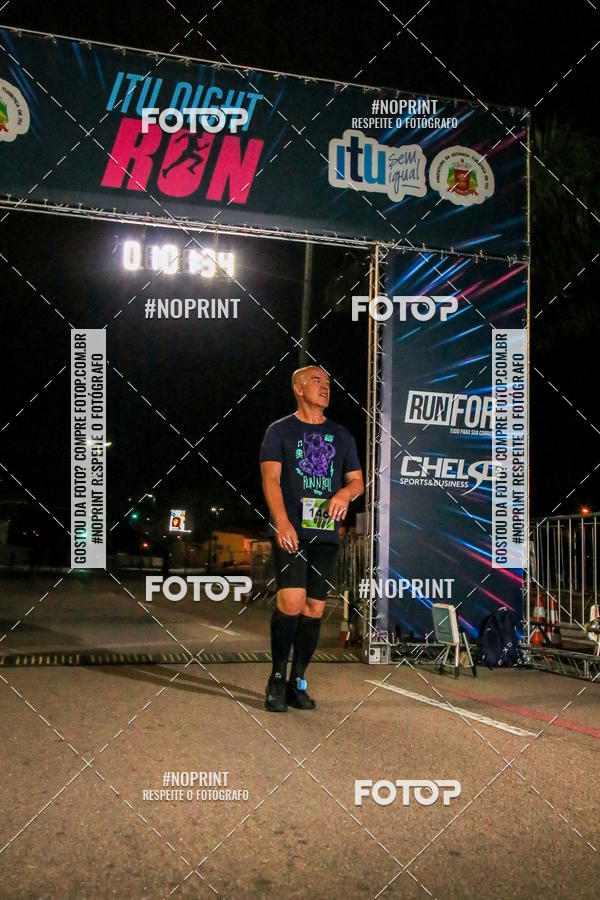 Buy your photos of the eventItu Night Run on Fotop