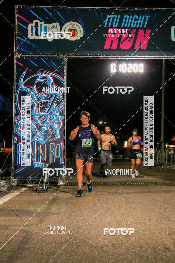 Buy your photos of the eventItu Night Run on Fotop