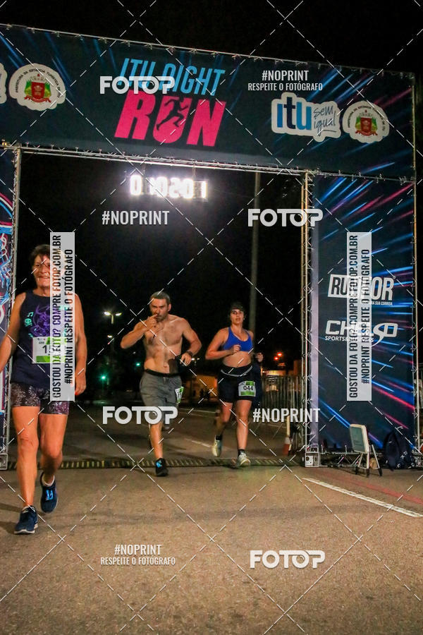 Buy your photos of the eventItu Night Run on Fotop