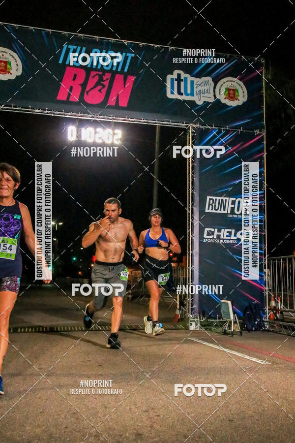 Buy your photos of the eventItu Night Run on Fotop