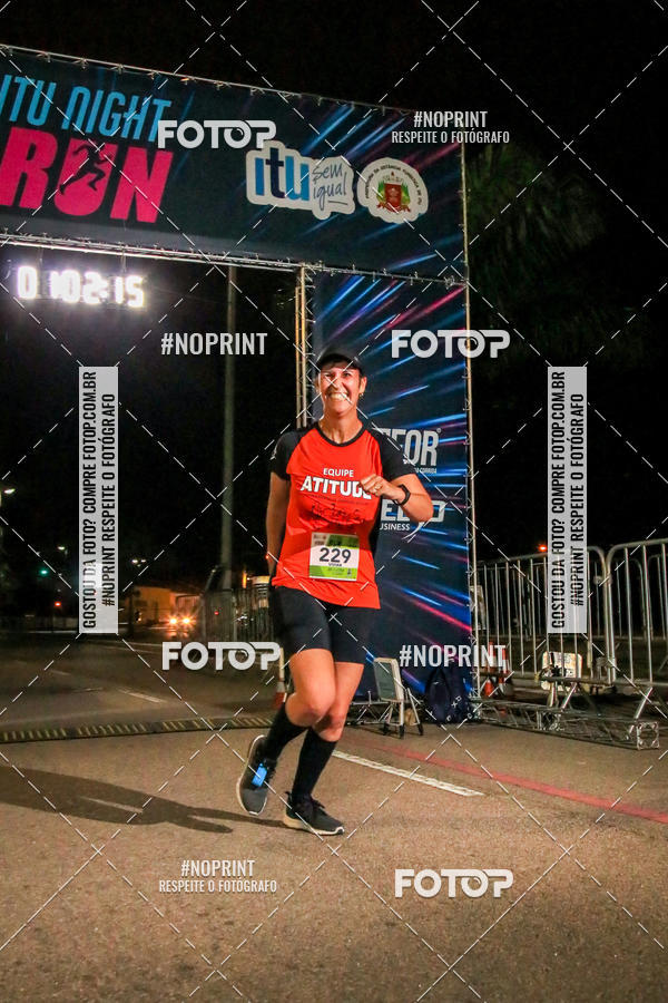 Buy your photos of the eventItu Night Run on Fotop