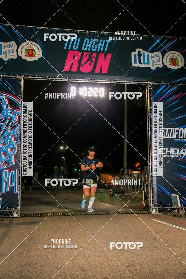 Buy your photos of the eventItu Night Run on Fotop