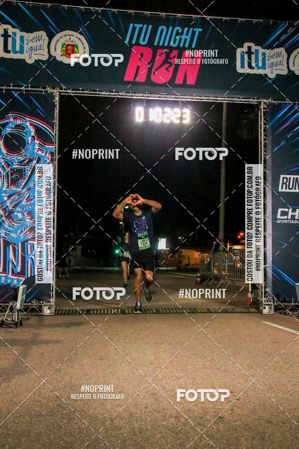 Buy your photos of the eventItu Night Run on Fotop