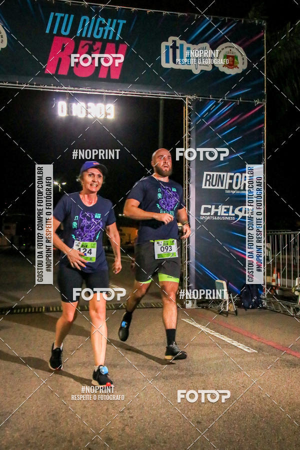 Buy your photos of the eventItu Night Run on Fotop