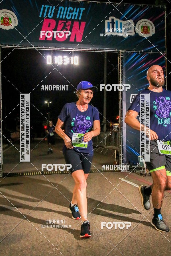 Buy your photos of the eventItu Night Run on Fotop