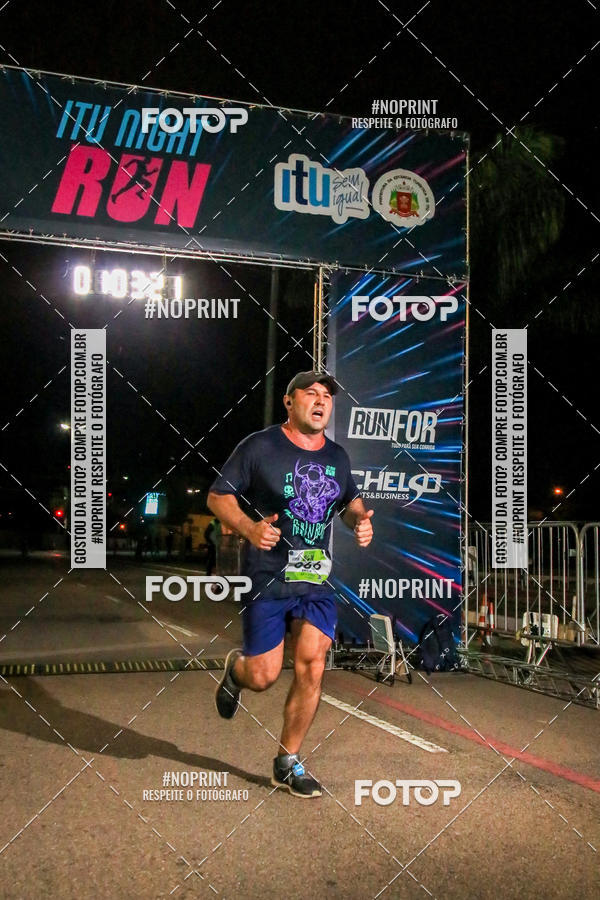 Buy your photos of the eventItu Night Run on Fotop