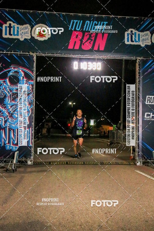 Buy your photos of the eventItu Night Run on Fotop