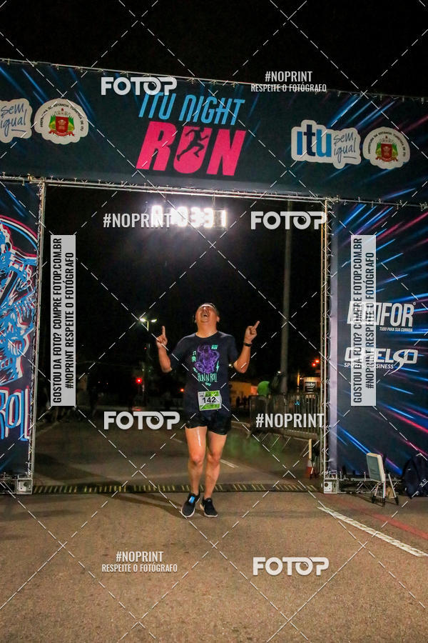 Buy your photos of the eventItu Night Run on Fotop