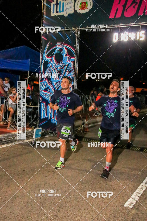 Buy your photos of the eventItu Night Run on Fotop