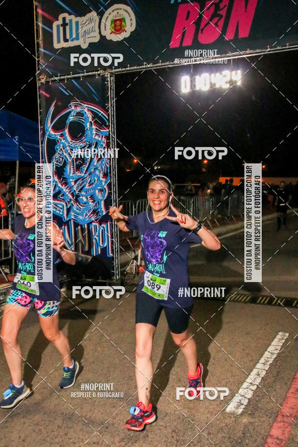 Buy your photos of the eventItu Night Run on Fotop