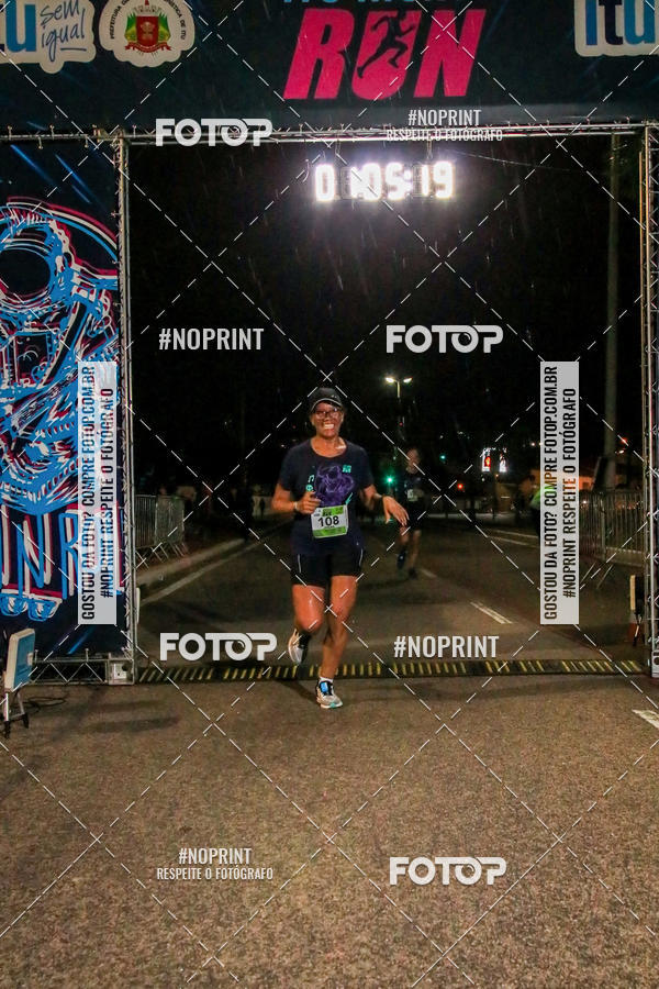 Buy your photos of the eventItu Night Run on Fotop