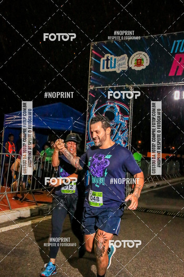 Buy your photos of the eventItu Night Run on Fotop
