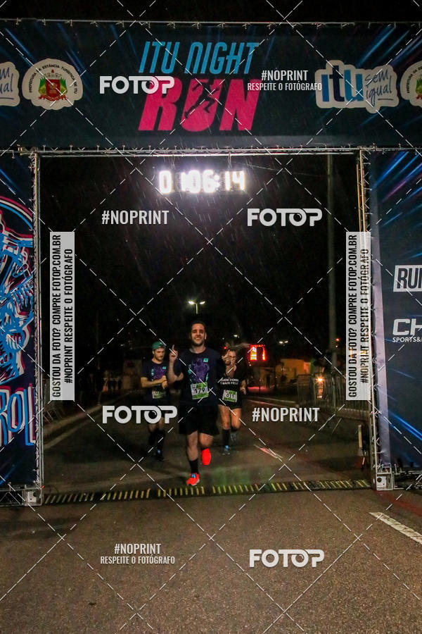 Buy your photos of the eventItu Night Run on Fotop