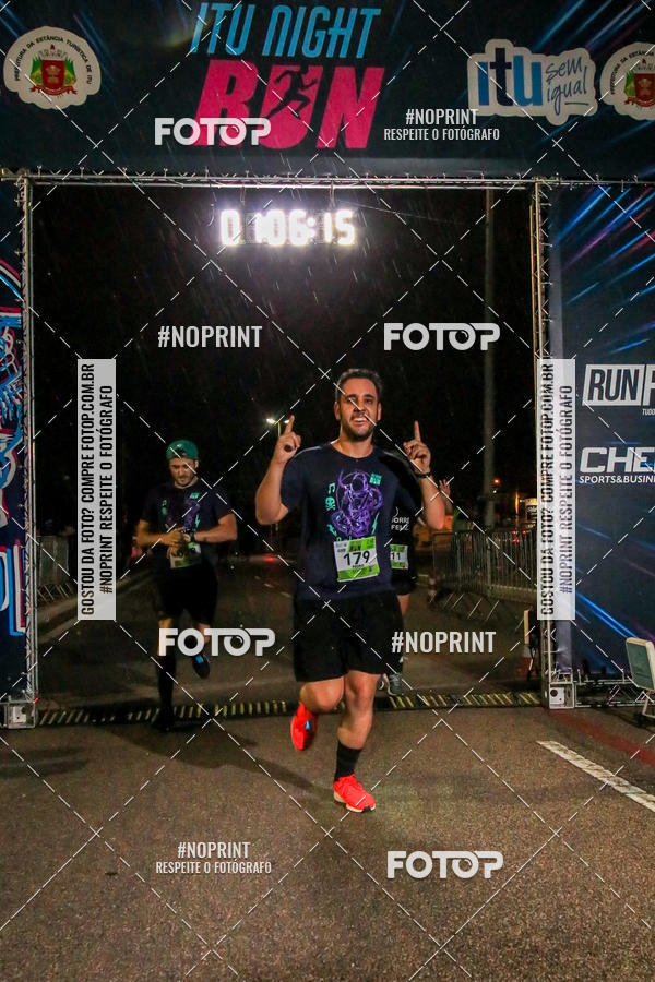 Buy your photos of the eventItu Night Run on Fotop
