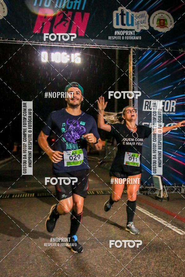 Buy your photos of the eventItu Night Run on Fotop
