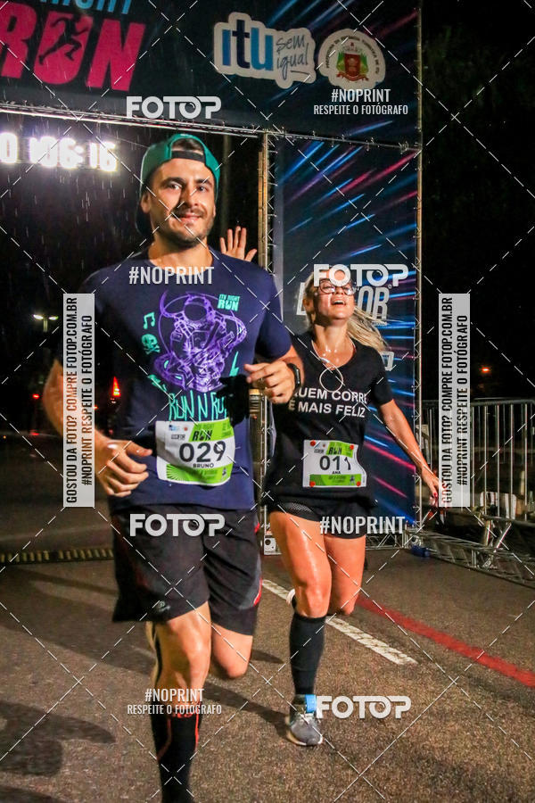 Buy your photos of the eventItu Night Run on Fotop